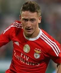 Benfica fans, on a slightly unrelated note, how is keaton parks doing? Nuno Santos In De Aguia Ao Peito