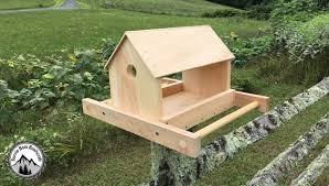 Comment Fabriquer Une Mangeoire En Bois Pour Les Oiseaux Diy Mangeoires Pour Oiseaux Faites Maison Maison Oiseaux Fabriquer Mangeoire Oiseaux