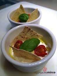 Crema Di Burrata Con Pomodorini E Pane Carasau Ricetta Ricette Ricette Di Cucina Cibo