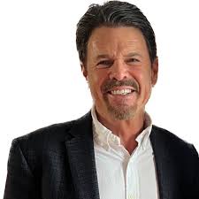 Douglas Liles's Instagram, Twitter & Facebook