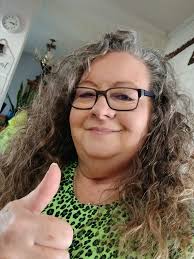 Hi everyone! I'm Melissa from Texas. Excited to see all the goodies!!