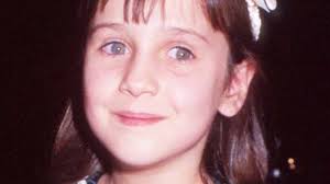Mara wilson ist das zweitjüngste von fünf kindern. Why You Never See Mara Wilson In Movies Anymore