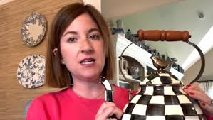 Amazon.com: MACKENZIE-CHILDS Enamel Tea Kettle, Cute Kitchen Kettle for  Stovetop, 3-Quart Capacity, Black-and-White Courtly Check with Bird Topper:  Home & Kitchen