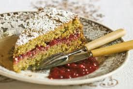 Für eine längere haltbarkeit lässt sich beides auch einfrieren und ist so für mindestens 10 monate bedenkenlos verwendbar. Rezept Mandeltorte Genussland Sudtirol