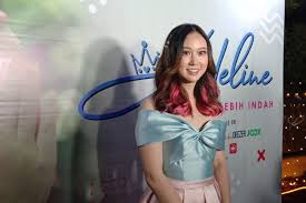 Biodata tennebelle, foto teneebelle, biodata personil. Adeline Margaret Eks Cherrybelle Persembahkan Denganmu Lebih Indah