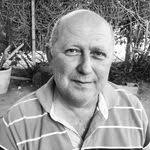 Michael Shinder's Instagram, Twitter & Facebook