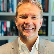 Why Great Leaders Don't Lose Themselves in Team Drama