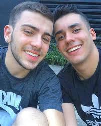 jovem namoro gay : namoro gay judaico {R4U8GU4}