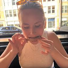 MEET CHARLOTTE POTTER! 🩷Hometown: Cohasset, Massachusetts 🩷Studying:  Psychology major, Business & Spanish minors!! 🩷Voice Part: Alto 2  🩷Favorite Sirens Song: Obviously Killing Me Softly but singing Lay Me Down  with the lovely