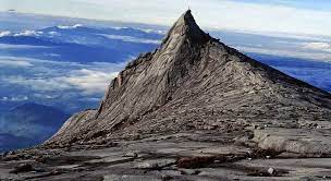 Termasuk kawasan cincin api, asia dikelilingi berbagai bentuk lanskap alam. Gunung Kinabalu 5 Gunung Dalam Malaysia
