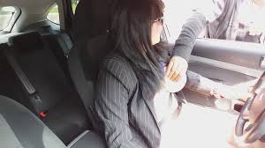 peloter en voiture - XNXX.COM