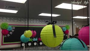 Black And White Classroom Decorating Ideas Karen Marinelli S Classroom Makeover Classroom Makeover Pink Classroom Chevron Classroom