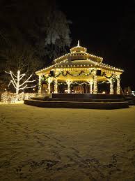 Lake Mills gazebo very old and not forgotten! Thank you!