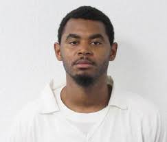 Police recapture escaped Texarkana prisoner; escapee Grant Hardin remains  at large