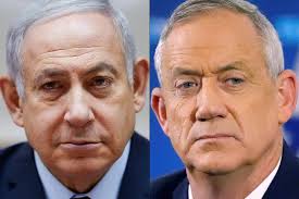 El ministro israelí de defensa y exprimer ministro anuncia que seguirá en su cargo hasta que se forme el nuevo gobierno, en 2013. Netanyahu Y Gantz Pactan Un Gobierno De Unidad En Israel Internacional
