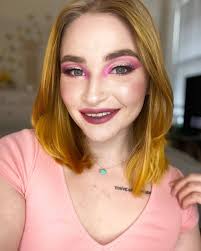 Oh là là! No birthday celebration is complete without a bold red lip!  Isabella Rossellini shows us how to celebrate 90 years of Lancôme in style.  #lancome #lancome90Years #messwithlancome #IsabellaRossellini Shop  Isabella's