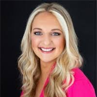 Penny Bratcher's Instagram, Twitter & Facebook