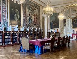 Photo Jusqu'à 9 000 ? pour un dîner : combien ça coûte de privatiser les ...