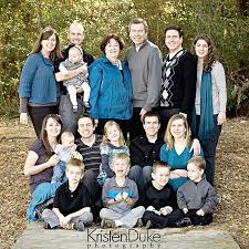 Black And White Color Scheme Family Photos Photography With Kristen Duke Family Reunion Portraits Family Picture Outfits Family Photo Colors Big Family Photos