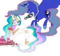 You could say that these princesses are packing on the pudge! Fat Princess Luna Shefalitayal