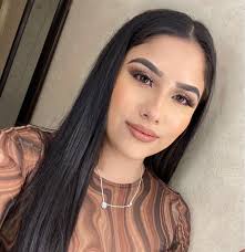 Jennifer Limas's Instagram, Twitter & Facebook