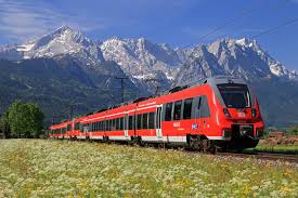 Seit 2017 schwebt die neue seilbahn in nur etwa 10 minuten zur spitze. Garmischer Sommer Ticket
