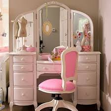 Lovely Girl S Dressing Table Shabby Chic Bedrooms Chic Bedroom Girls Dressing Table