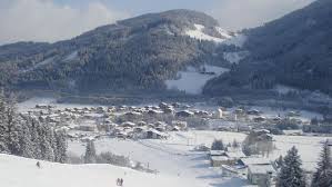 Les 3 vallées, plus grand domaine skiable au monde regroupent les 7 meilleures stations de ski d'europe en savoie. Skigebiet Flachau Pistenplan Salzburger Sportwelt Pistenkilometer Bewertung