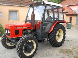 Standardni traktori specijalni traktori zglobni traktori motokultivatori traktorske kosačice utovarivači guseničari komunalni ostalo. Zetor 7045 Cijena 7200 Srbija Koceljeva Kamenica Traktori Autodiler
