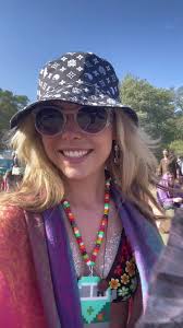 Sidney Hensley (@sidneyhensley)