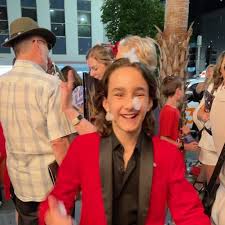 A very special Christmas greeting from the lovely @hillaryscottla &  @jjpantano who JJ was so honoured to have met this year. You are so  beautiful inside and out Hillary. Thank you for