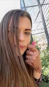 Russian boxer Anastasia Luchkina lets an endangered orangutan take a hit  from her vape pen 😳💨