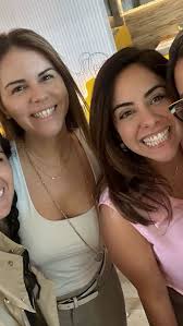 No hay mejor manera de comenzar la celebración de mi cumpleaños que con  este desayuno lleno de cariño, risas y memorias compartidas 💛, Gracias a  mis amigas , ese tesoro que la vida me regaló y que ...