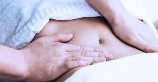 Une crampe abdominale est ressentie comme une contraction douloureuse survenant au niveau de l'abdomen. Les Vertus Insoupconnees Du Massage Abdominal Le Reseau
