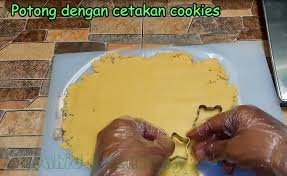 Berikut ini 7 situs untuk membuat karakter kartun yang sesuai dengan karakter kamu sendiri. Cara Membuat Cookies Karakter Yang Enak Dan Berbentuk Lucu Resep Dan Review Asahid Tehyung