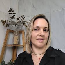 Que coxinha é um dos salgados mais gostosos a gente já sabe, agora … Em  formato de copo da felicidade, fica melhor ainda!!! Uma ótima sugestão para  venda e principalmente aumentar a