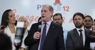 Ciro gomes como era de se esperar veio em defesa do irmão e chamou os grevistas da pm e bombeiros de quadrilha fardada e, disse também que estavam… Pdt Lanca Pre Candidatura De Ciro Gomes A Presidencia Da Republica Pdt
