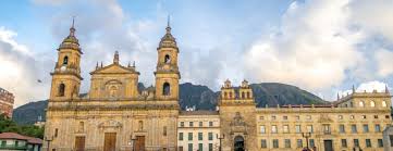 Santafé de bogotá) — столица и крупнейший город колумбии, административный центр департамента кундинамарка. Was Es In Bogota Zu Sehen Gibt Entdecken Sie Die Hauptstadt Kolumbiens