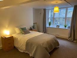 Maybe you would like to learn more about one of these? Rm 12 8 Portland Street Southampton So14 7eb 12 Bed House Share To Rent 465 Pcm 107 Pw