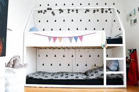 Haus Hochbett Bauanleitung Ikea Hack Und Ein Paar Tolle Ideen Fur S Kinderzimmer Ikea Kura Ikea Kura Bed Loft Bed