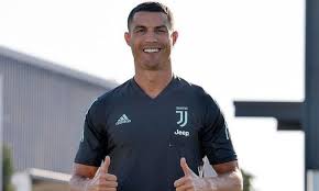 See more of cristiano ronaldo on facebook. V Seti Poyavilos Video S Krishtianu Ronaldu I Ukrainskoj Pogranichnicej Video á‰ Ua Futbol