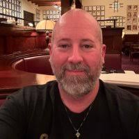 Russell Graves Jr 🇬🇧 (@Russ_Graves)