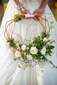Can't get enough of this aren't these unique flower bouquets absolutely mind blowing? Unusual And Unique Bridal Bouquets Nontraditionalbouquets The Gilded Gown