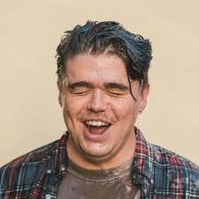 Alex Schiff's Instagram, Twitter & Facebook