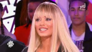 Photo : Aurélie Preston : changement de look capillaire sur le plateau du  Mad Mag sur NRJ12 le 23/03/16