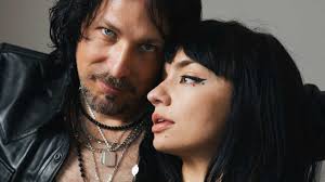 Heather Findlay announces new project The Bee Tellers