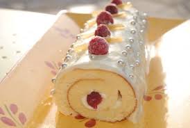 Decouvrez Cette Recette De Buche Chocolat Blanc Fruits Rouges Recette Recette Buche Chocolat Blanc Chocolat