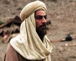 Pernikahan adalah pertemuan dua individu dengan latar belakang, karakter, dan budaya yang berbeda. 40 Nasihat Sayyidina Ali Bin Abi Tholib Ra Kampoeng Santri