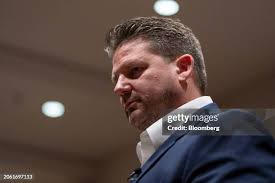 19 Photos & High Res Pictures