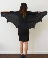 Fledermaus halloween kostüm batman kostüm superhelden fledermaus kostüm fledermaus basteln faschingskostüme kinder kostüme selber machen halloween kinder halloween wir basteln ein halloweenkostüm fledermaus für kinder. 8 Fledermaus Kostum Ideen Fledermaus Kostum Kostumvorschlage Halloween Kostum
